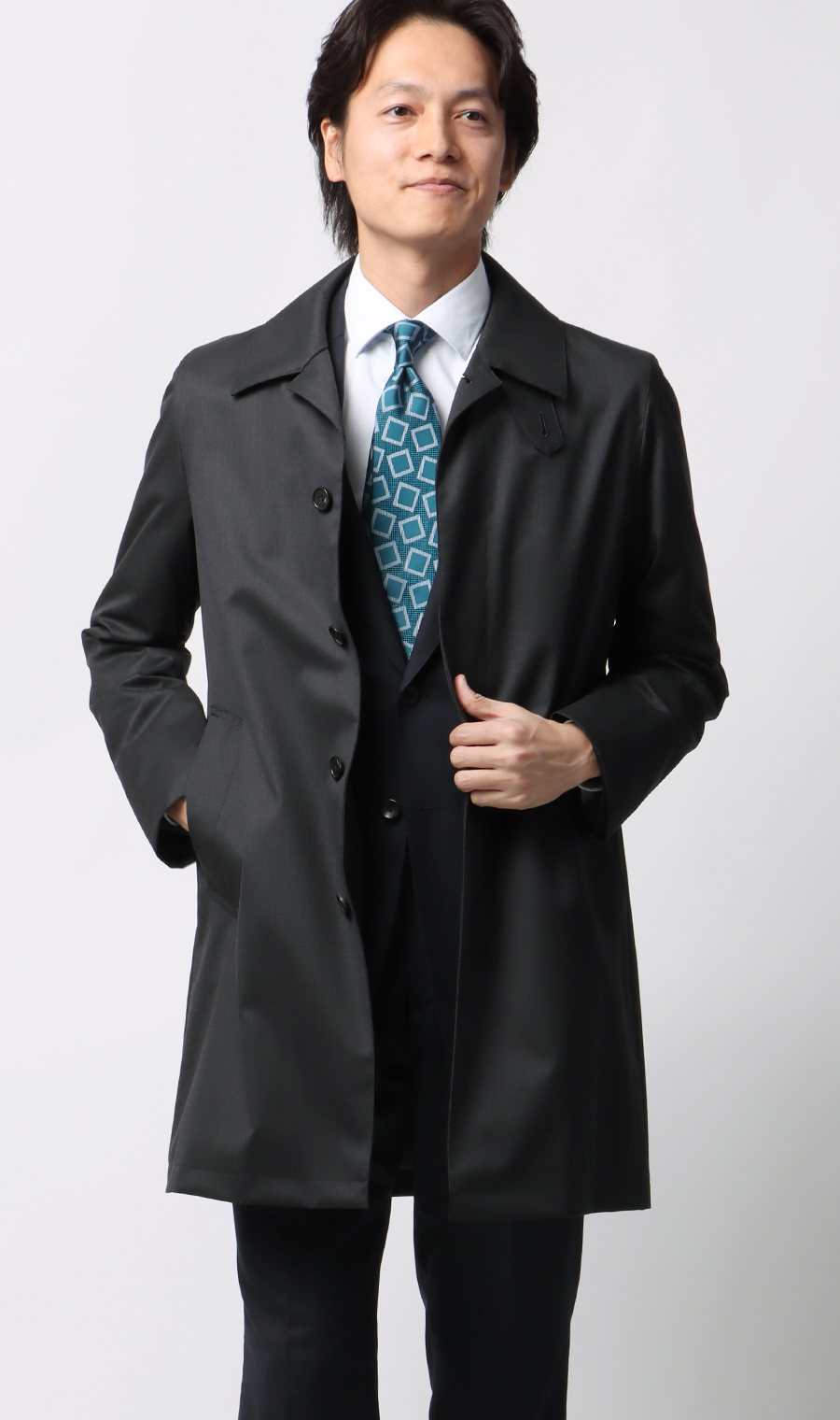 洋服の青山のプレミアムステンカラーコート(チャコール)