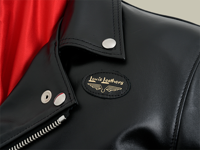 Lewis LeathersのLightning No.391の襟元