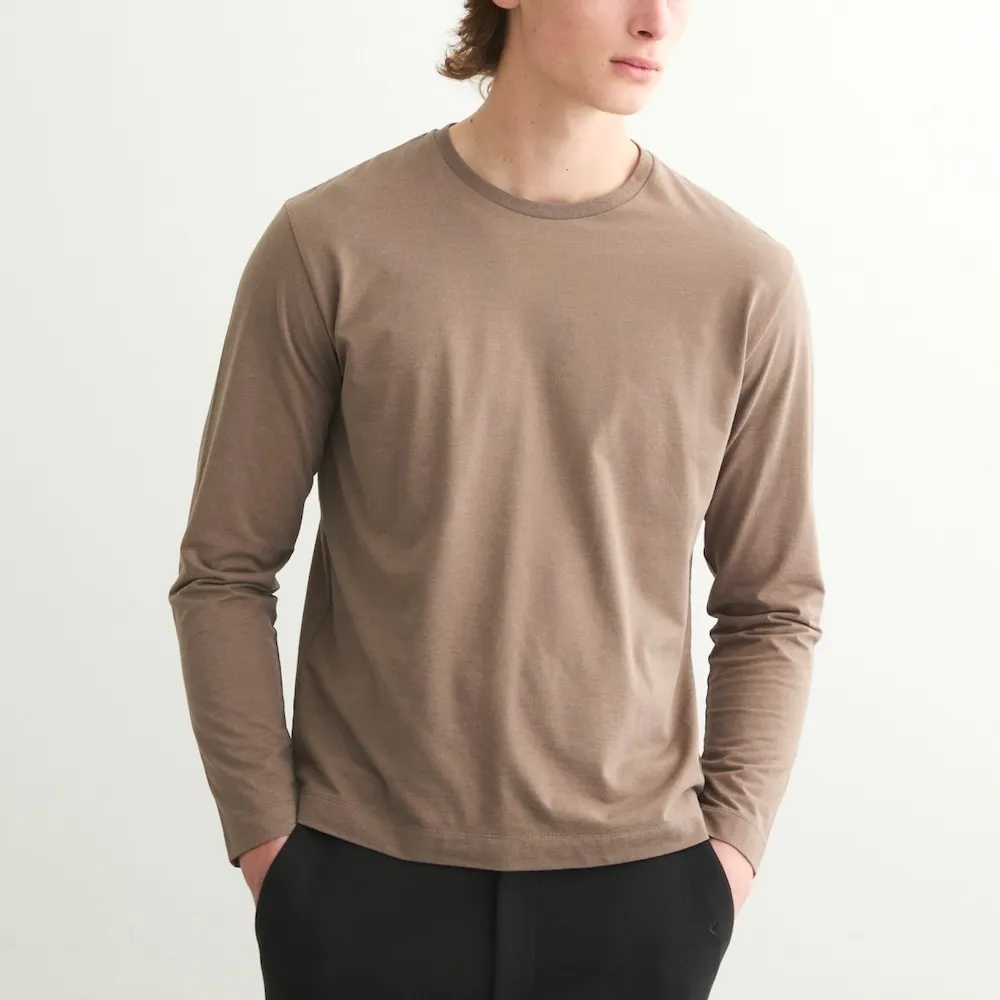 スリードッツの長袖Tシャツ
