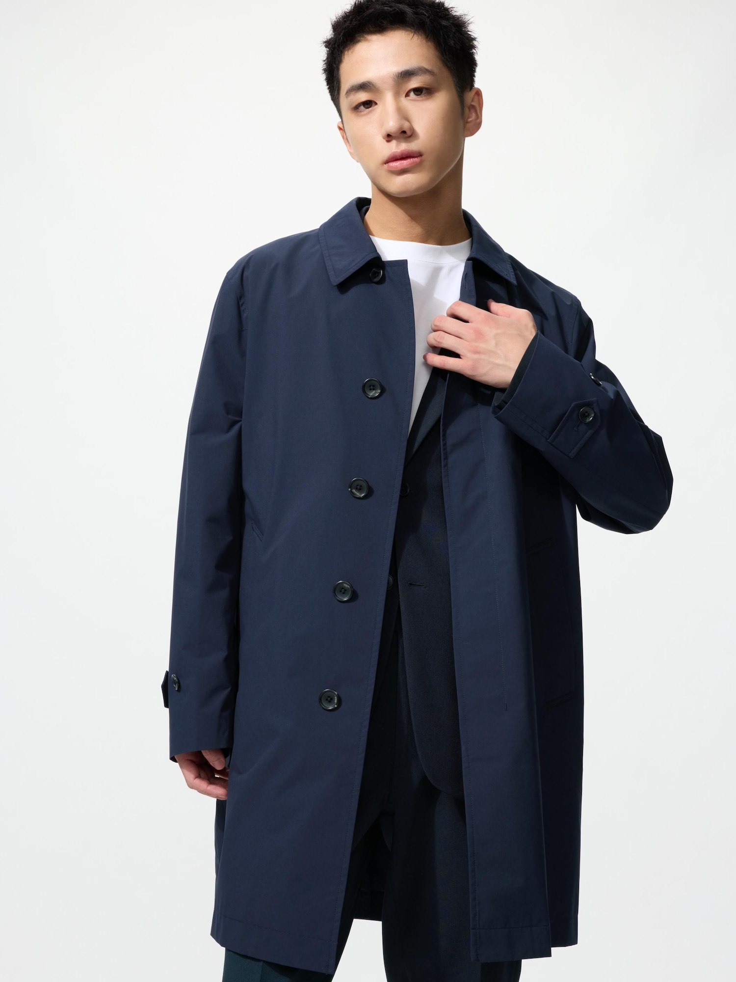 UNIQLOのステンカラーコート(ネイビー)